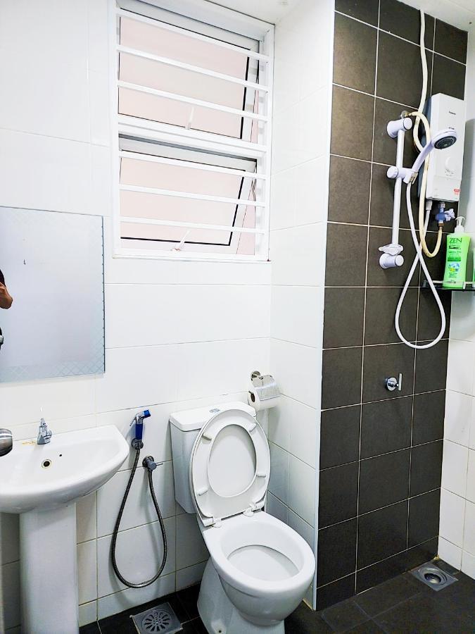 Putrajaya Dwiputra 6 Plus 1 Pax Blissful Fully Air-Con Suite ภายนอก รูปภาพ